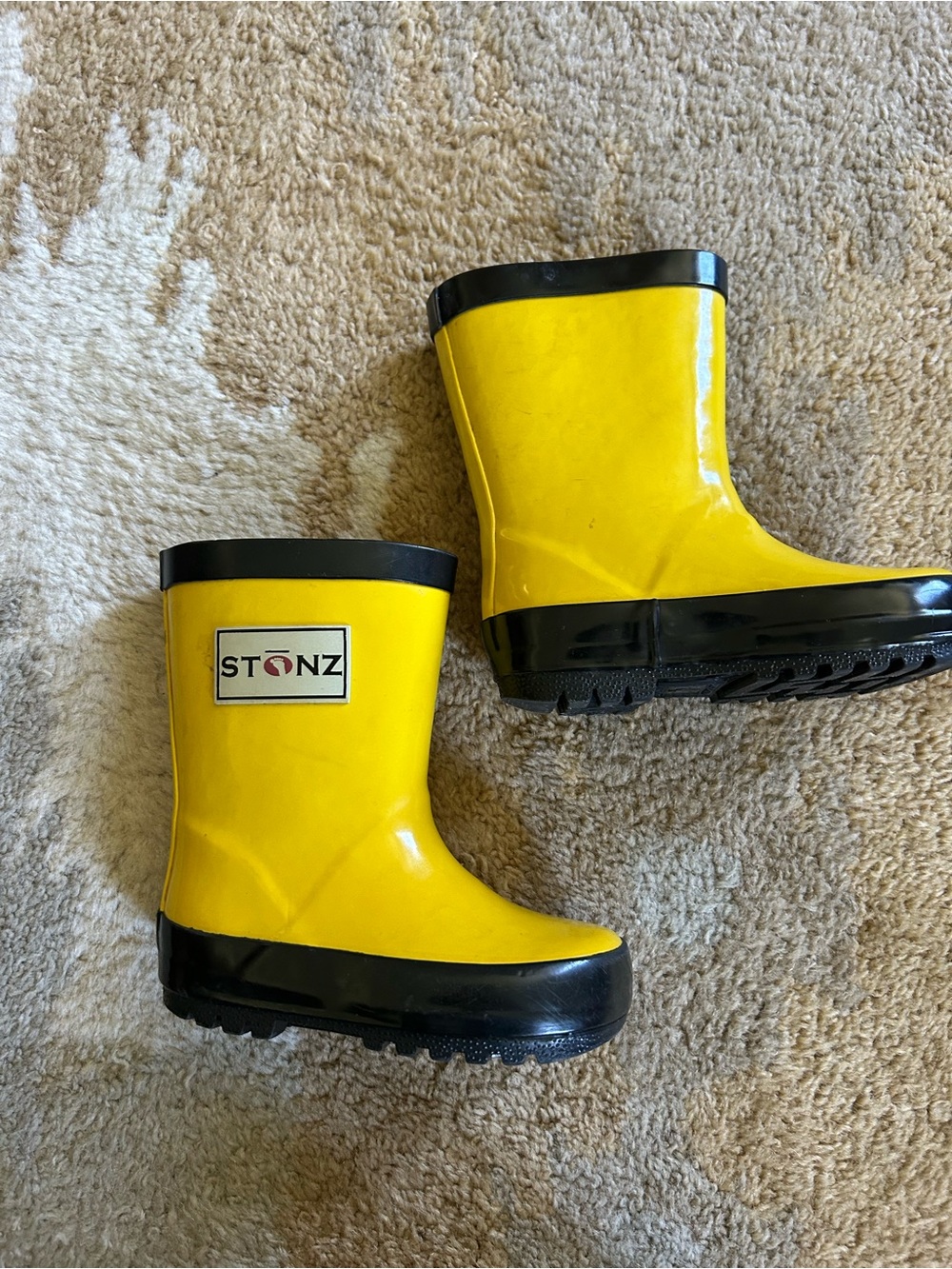 STONZ Toddler Rubber Rain Boots Yellow Sz 4 EUC!